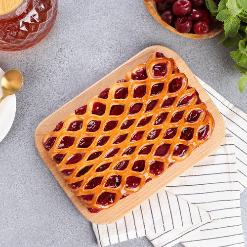 

Пирог Лента с вишней 350 г