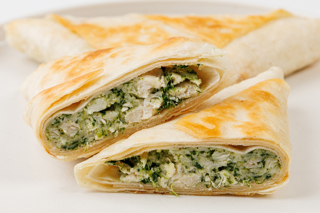 

Конвертики ВкусВилл с курицей шпинатом и сыром 140 г