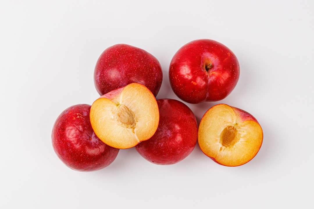 

Слива красная ЮАР 500 г