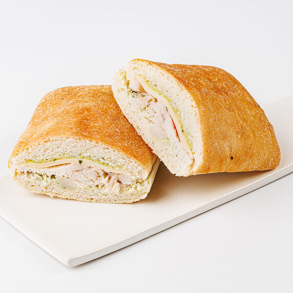 Чиабатта ВкусВилл с куриным филе и соусом 