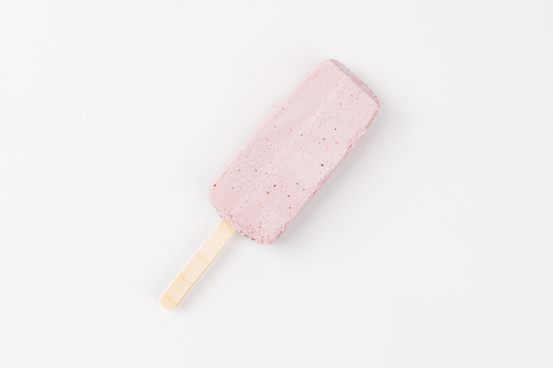 

Пломбир Вкусвилл с черной смородиной и черносмородиновым соком 70 г