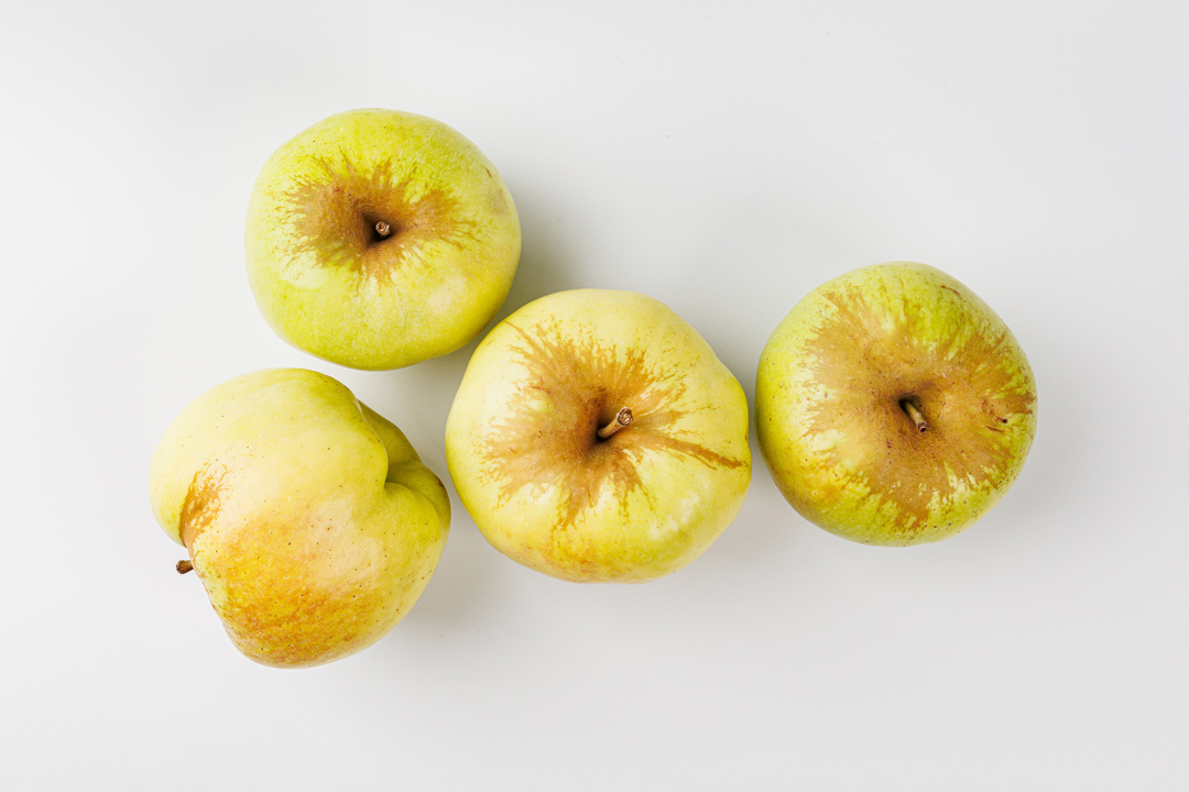 

Яблоки Богатырь вес