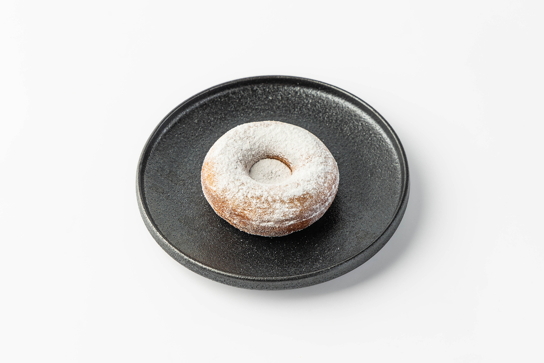 

Пончик классический с сахарной пудрой