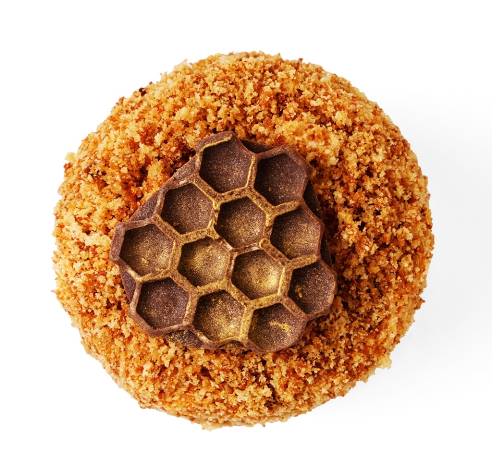 

Пирожное Медовик Ресторанная коллекция с клюквой и карамелью 150 г