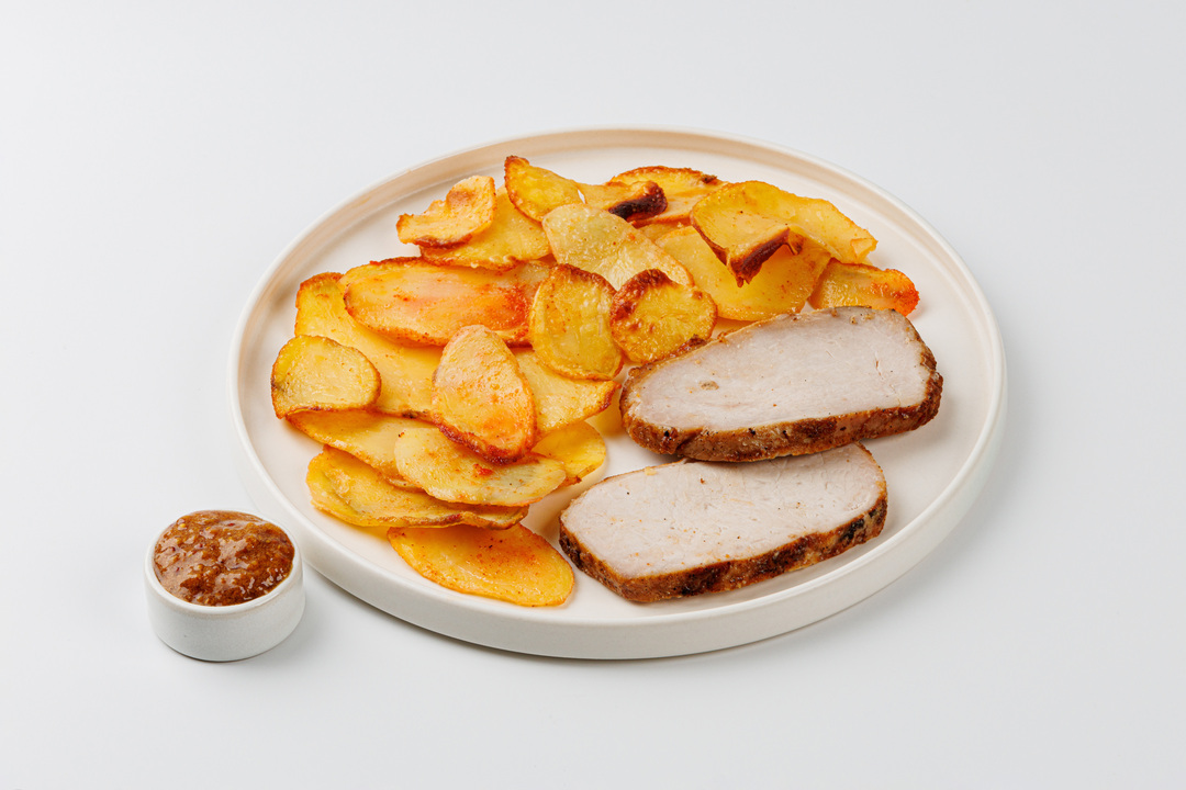 

Карбонад с запеченным картофелем и горчичным соусом ВкусВилл 250 г