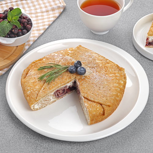 

Торт Блинный с творожным кремом и черной смородиной Лента Fresh вес