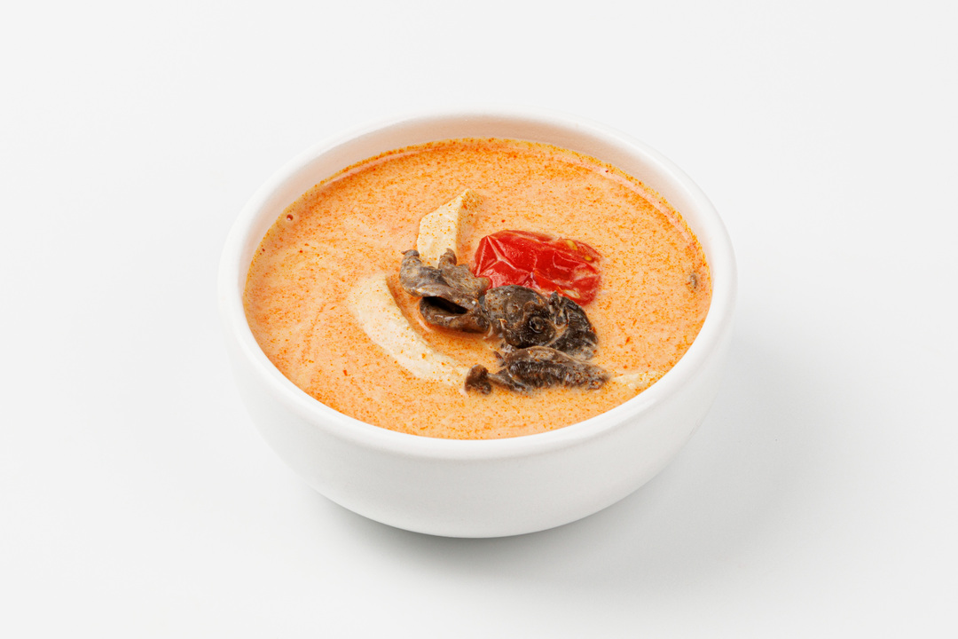 

Суп Том ям с курицей, 270 г