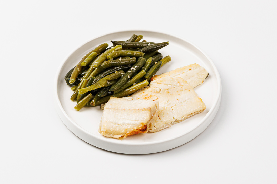 

Филе камбалы жареное ВкусВилл со стручковой фасолью 200 г