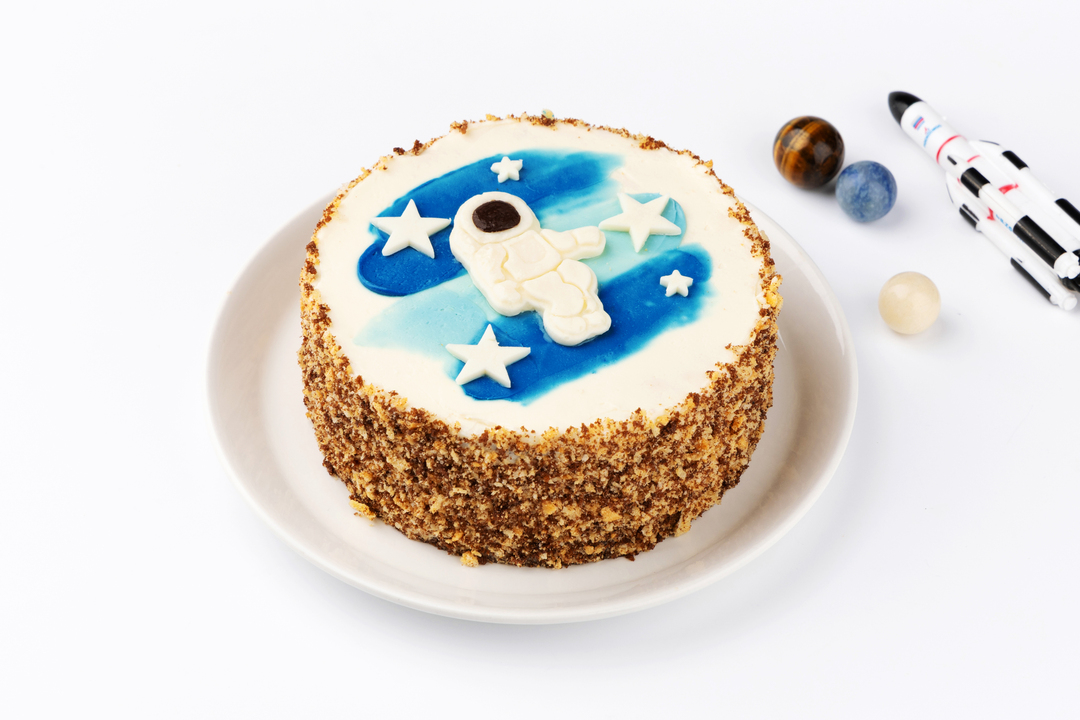 

Торт ВкусВилл Звездный бисквитный с карамелью и орехами 590 г