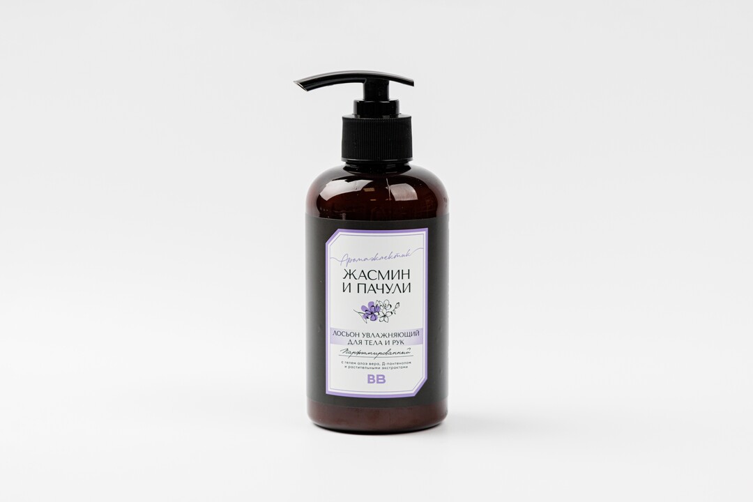 

Лосьон для тела и рук ВкусВилл увлажняющий парфюмированный жасмин и пачули 300 мл