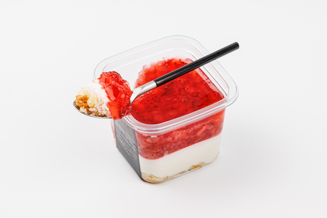 

Десерт ВкусВилл Бонфуа с цельной клубникой и крем-чиз 230 г