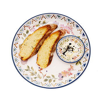 

Хлеб пшеничный Азбука Вкуса с фермерским сливочным маслом с добавлением маслин и морской соли 80 г