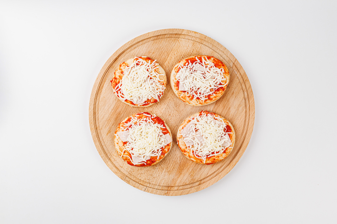 

Пицца мини ВкусВилл с ветчиной и сыром замороженная 220 г