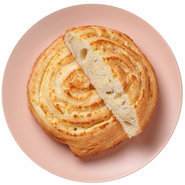 Булочка Пятёрочка с сырной начинкой 104 г