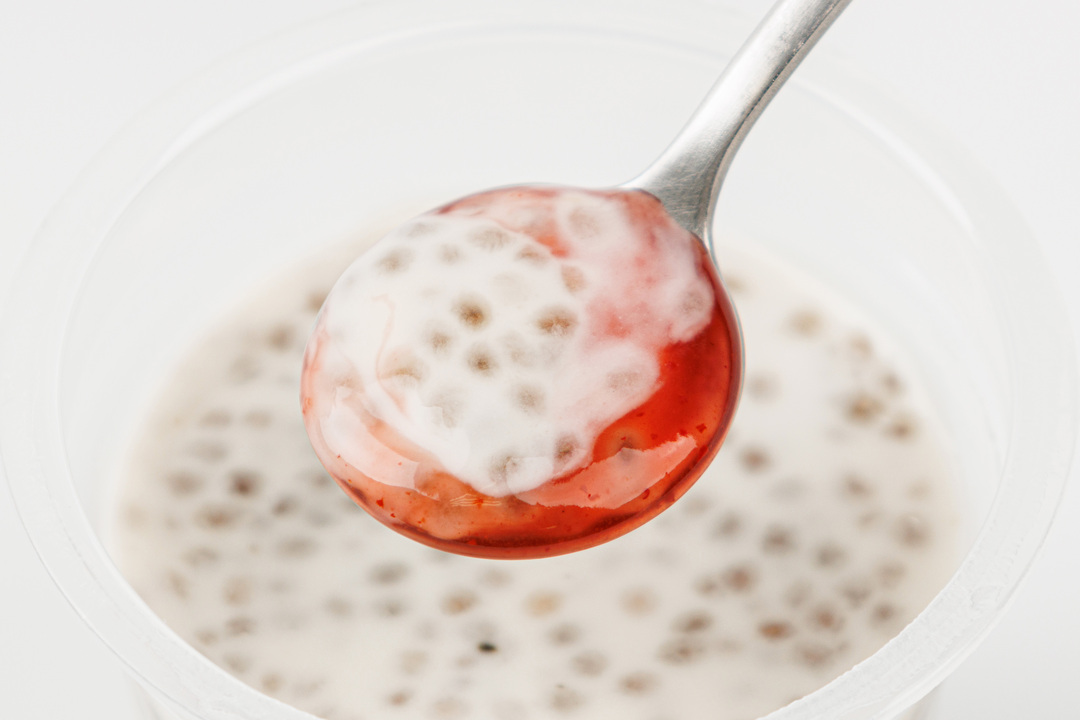 

Десерт кокосовый ВкусВилл с семенами чиа Малина-лайм 125 г