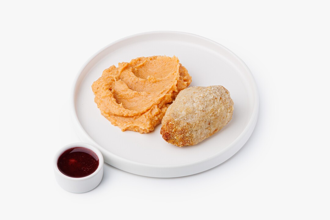 

Котлета из утки с пюре из батата и бруснично-апельсиновым соусом 240 г