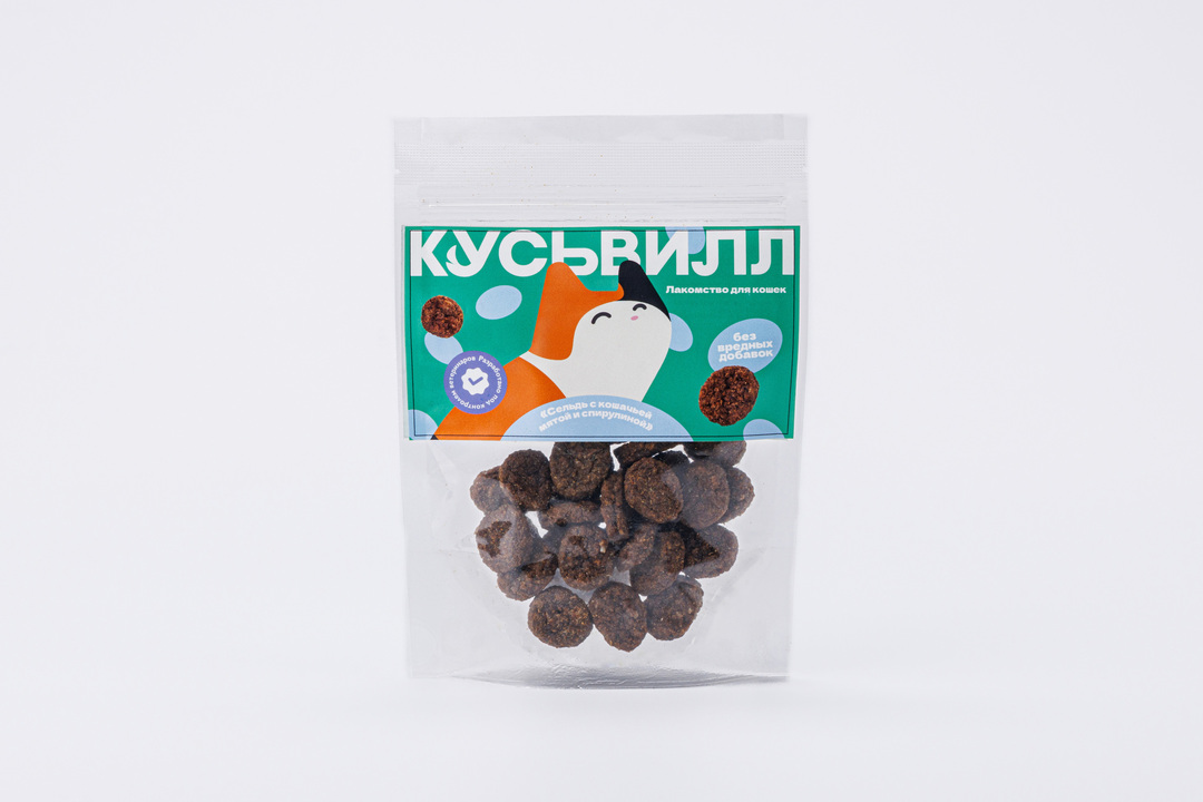 

Лакомство для кошек Кусьвилл Сельдь с кошачьей мятой и спирулиной 50 г