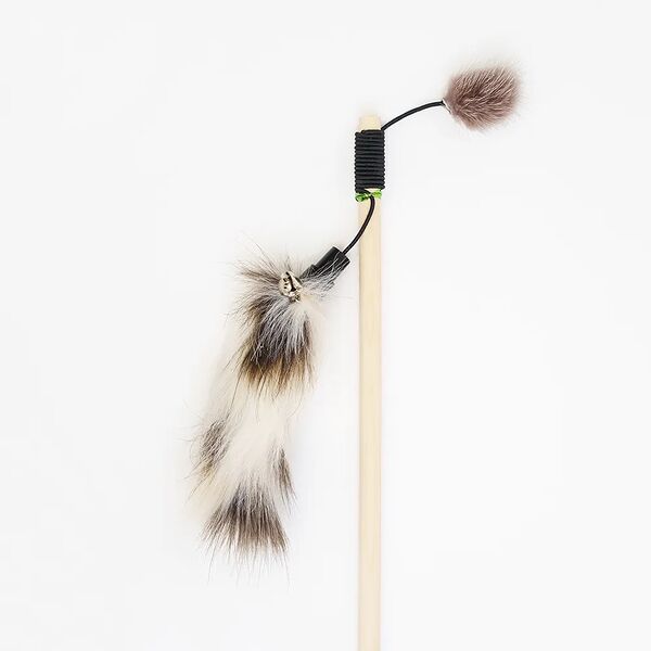 Игрушка-дразнилка для кошек Лапка рыси, 30x48x10 см