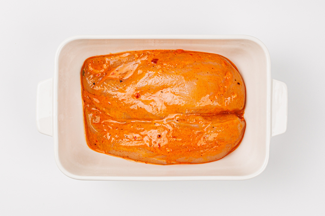 

Грудка куриная в маринаде ВкусВилл Пряная паприка 500 г