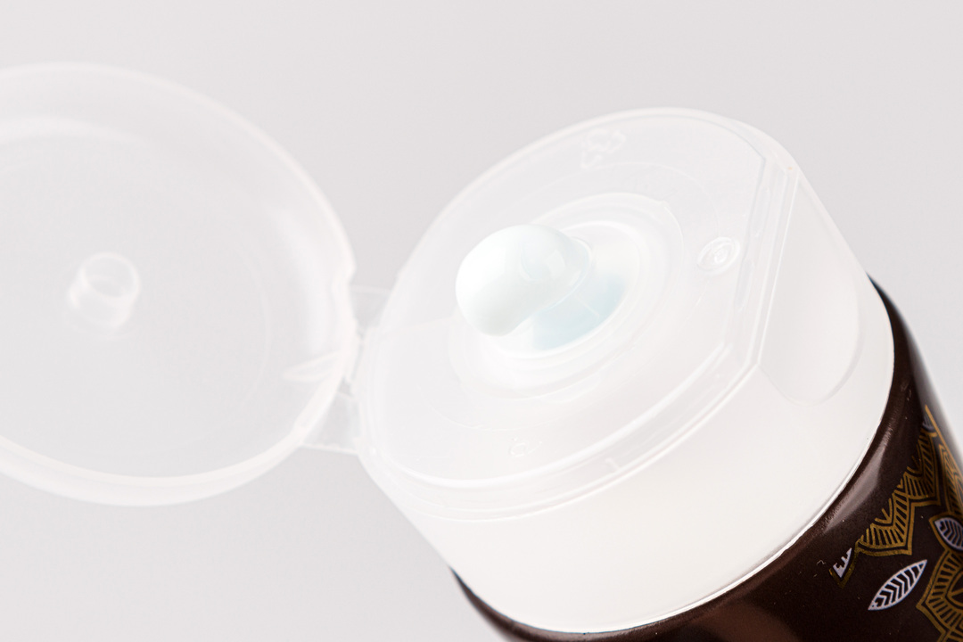 

Крем для тела ВкусВилл освежающий Ландыш и ирис с маслом жасмина 200 г