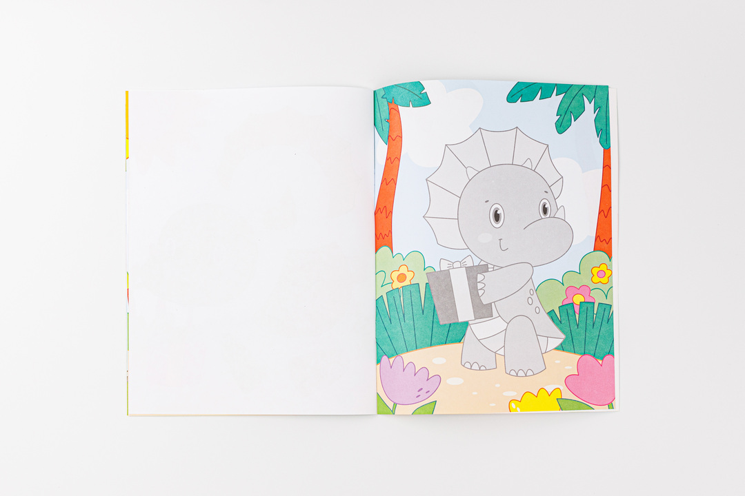 

Книжка-картинка Феникс-премьер с аппликацией Динозавры