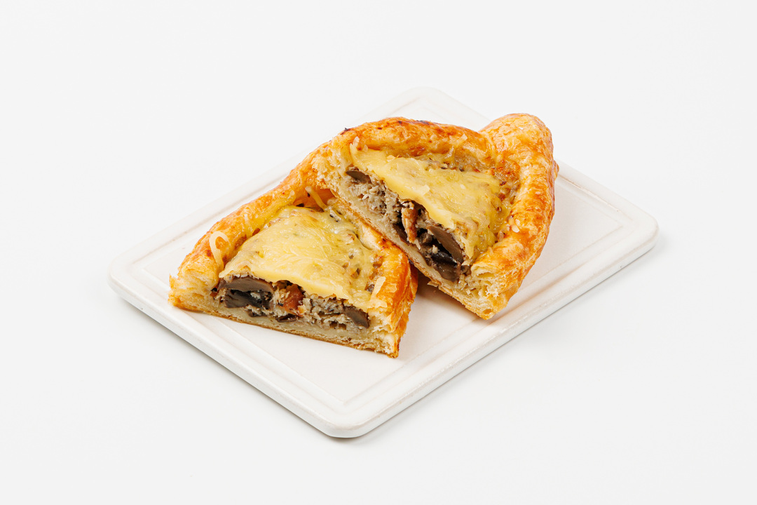 

Лодочка слоеная ВкусВилл с жюльеном, кафе 90 г