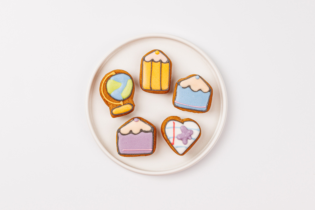 

Пряники-мини имбирные ВкусВилл День знаний дизайн в ассортименте 45 г