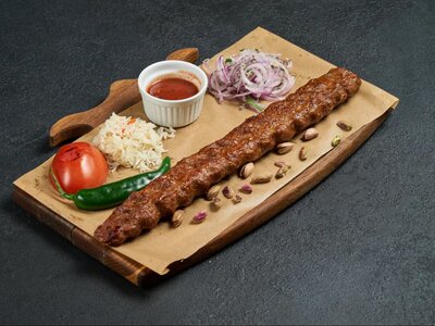Кебаб с фисташками