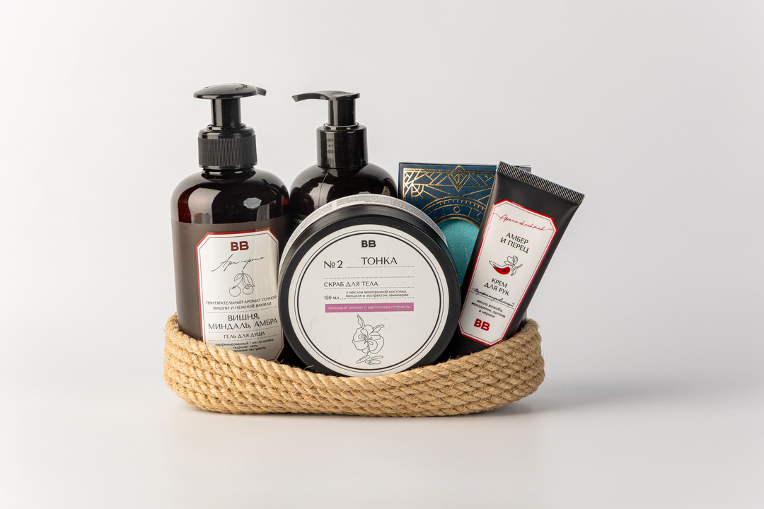 

Набор мини ВкусВилл Для ухода в корзине 1 кг