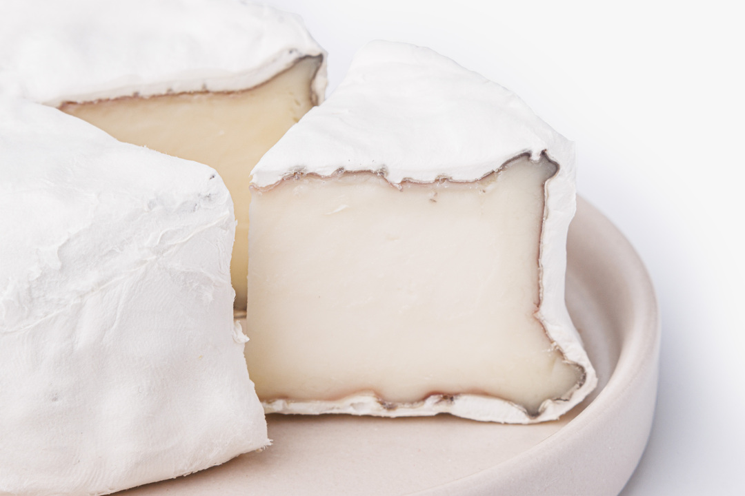 

Сыр ВкусВилл Вайнкезе с белой плесенью 80 г