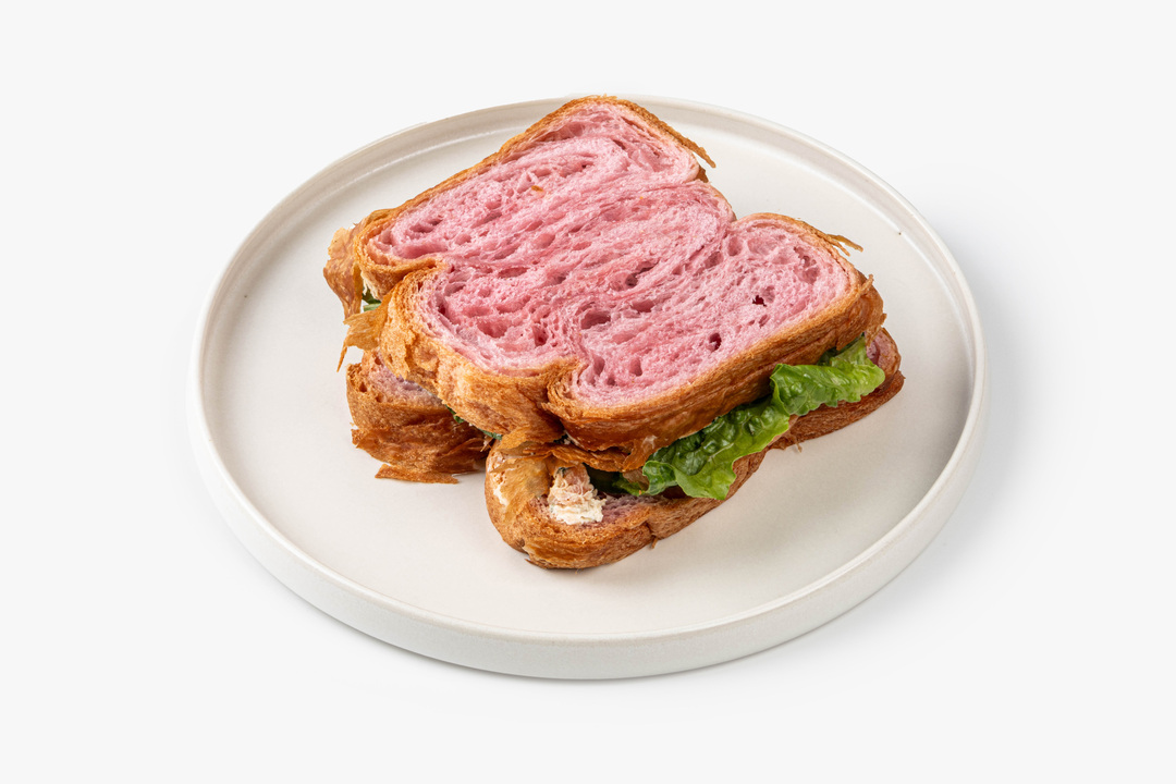 

Сэндвич-круассан ВкусВилл со сливочным муссом из кеты 120 г