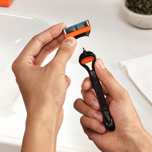 

Сменные кассеты Gillette Fusion 5 12 шт.