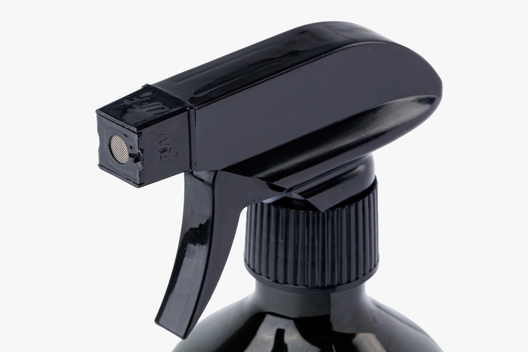 

Спрей ВкусВилл для уборки ванной и туалета парфюмированный Базилик и мандарин 470 мл