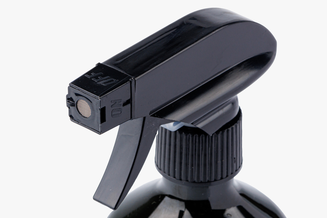 

Спрей ВкусВилл для уборки кухни парфюмированный Базилик и мандарин 470 мл