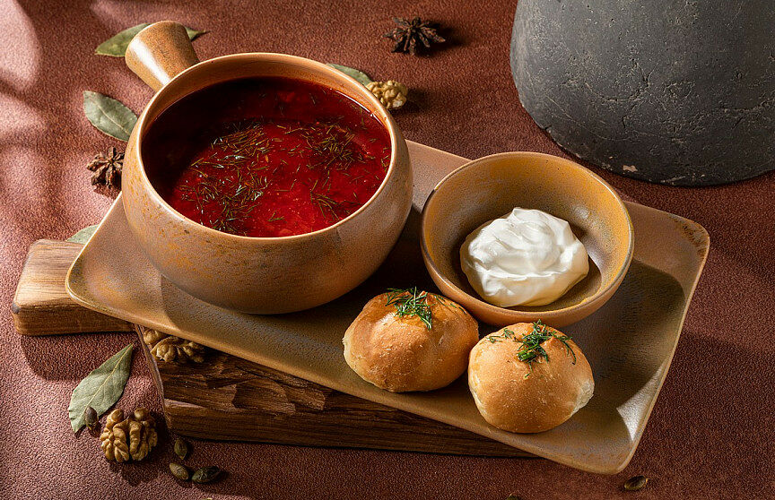 Борщ с пампушками