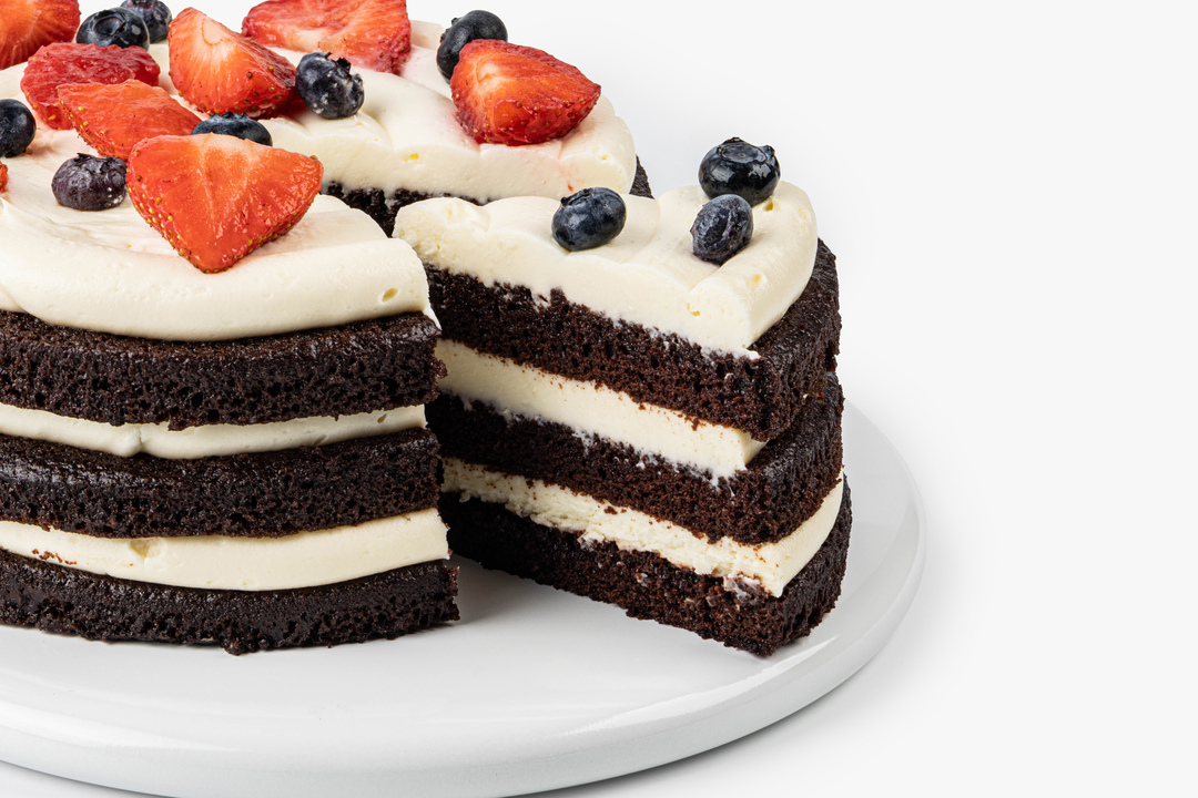 

Торт "Бернау" со свежими ягодами и творожным сыром, 1 кг