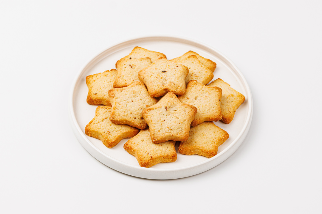 

Печенье ВкусВилл Звёздное угощение песочное с орехами 130 г