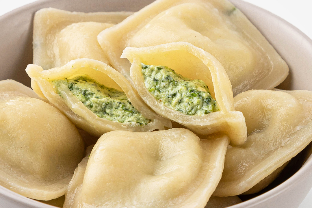 

Равиоли ВкусВилл с сыром рикотта творогом и шпинатом 400 г