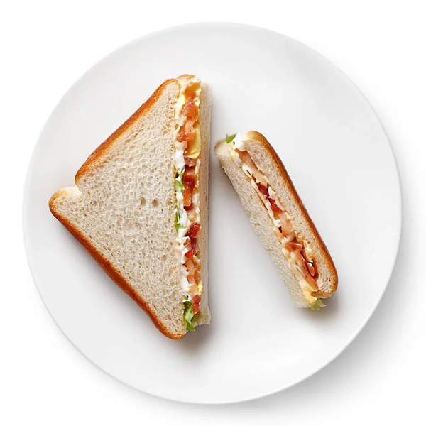 Сэндвич М-Кухня с цыпленком беконом и яйцом 150 г