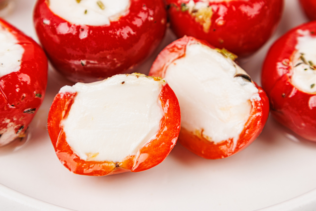 

Антипасти ВкусВилл балканский перчик с мягким сыром 260 г