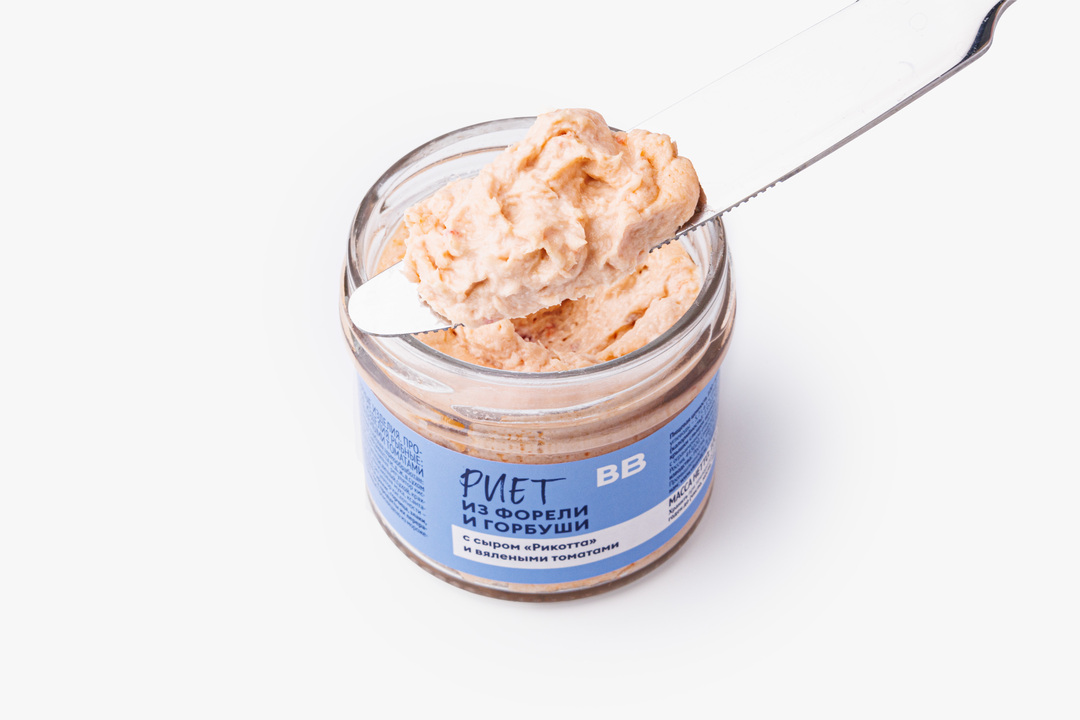 

Риет из форели и горбуши с сыром "Риккота" и вялеными томатами, 100 г