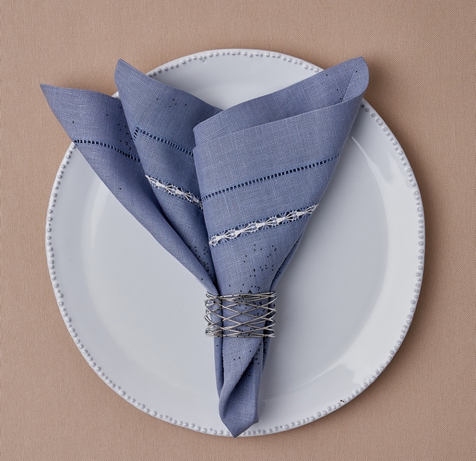 

Салфетка сервировочная Крестецкая строчка Золотая рыбка Синий 40 х 40 см