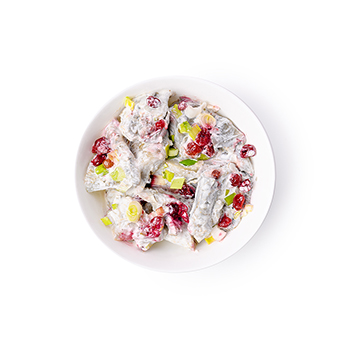 

Грузди От бренд-шефа АВ в сметанно-чесночном соусе с вяленой брусникой вес