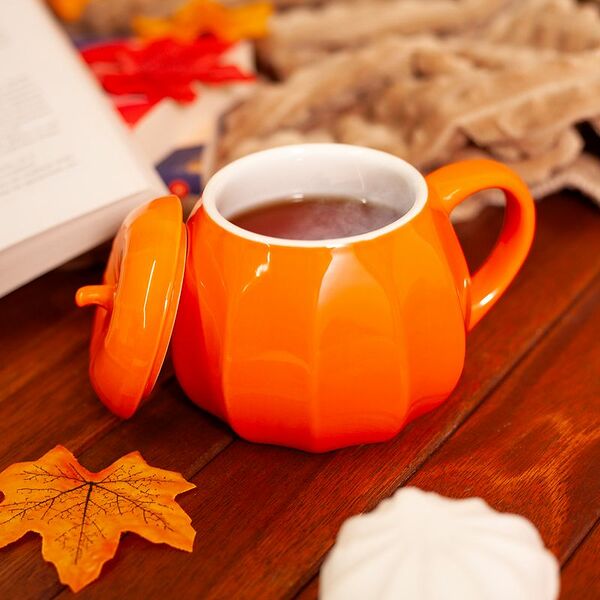 Чашка с крышкой 