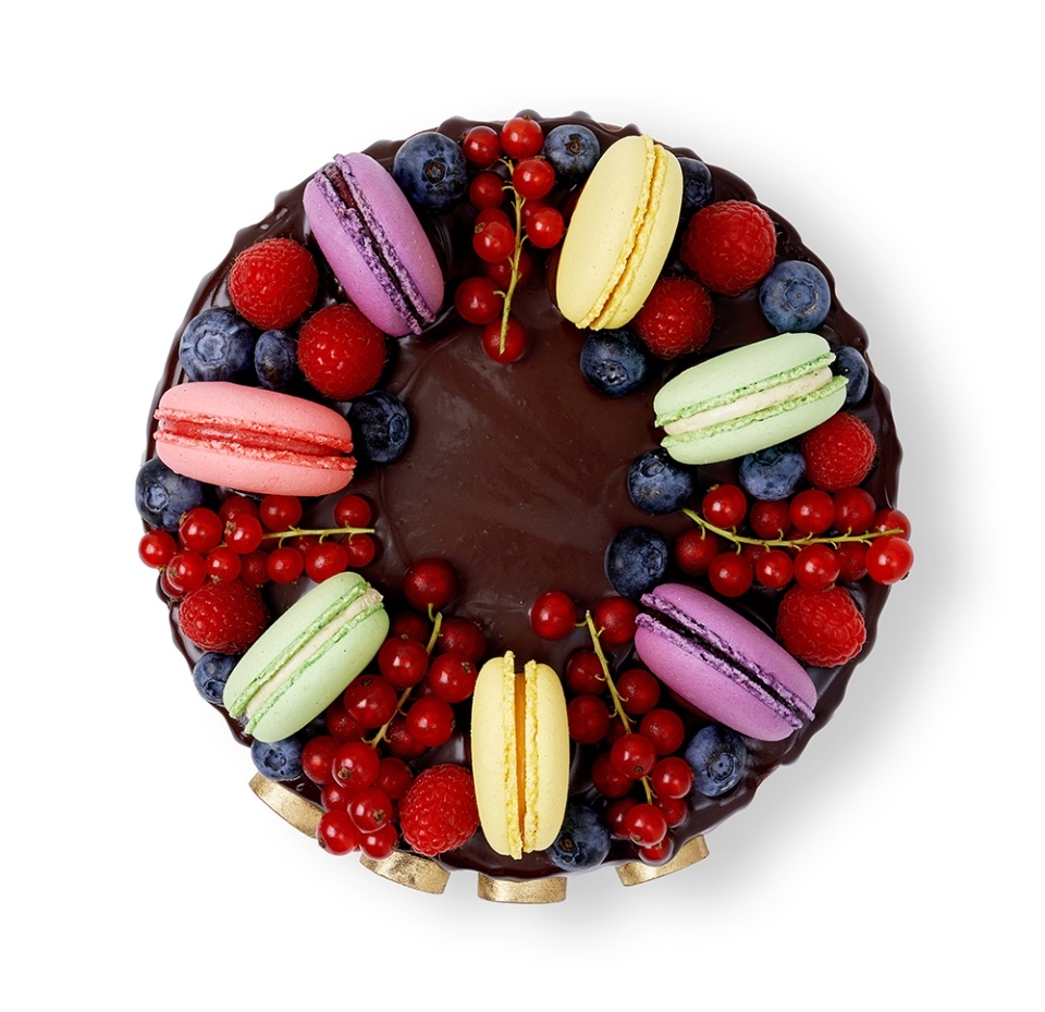 

Торт Азбука Вкуса Новогодний шоколадный с ягодами 1700 г