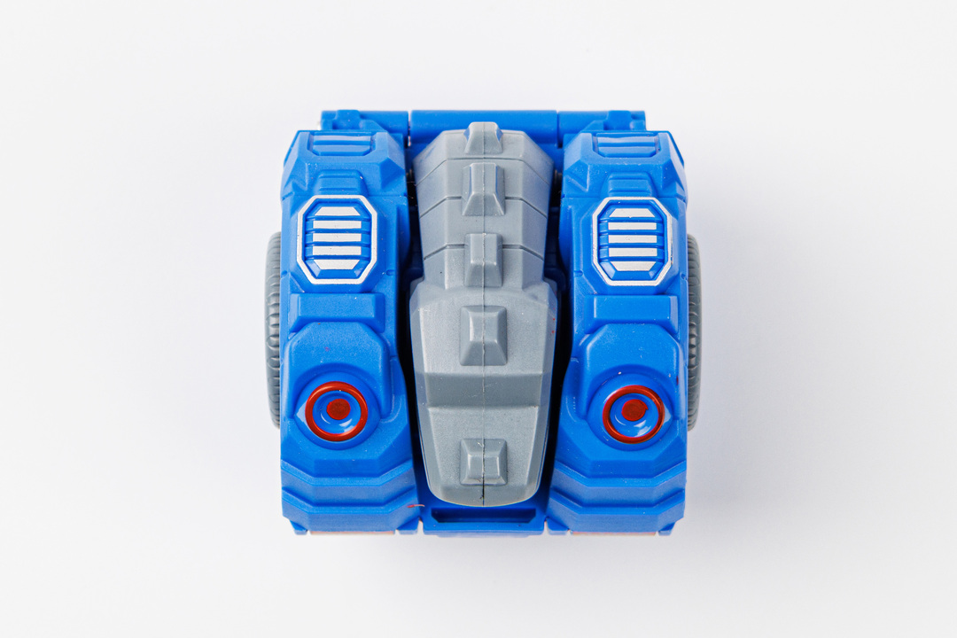 

Машинка трансформер ВкусВилл Динозавр дизайн в ассортименте