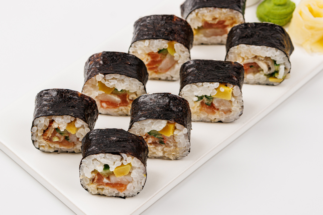 

Ролл Футомаки с креветкой, сёмгой и угрём 240 г