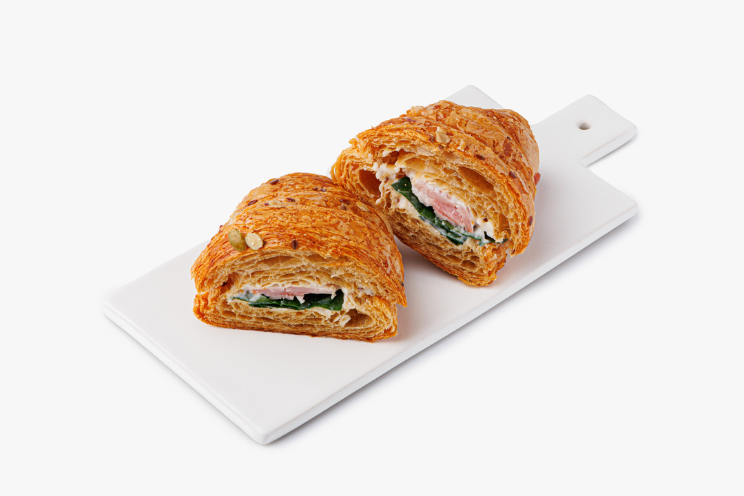 

Круассан ВкусВилл темно-зерновой со свиным окороком и медово-горчичной заправкой 140 г