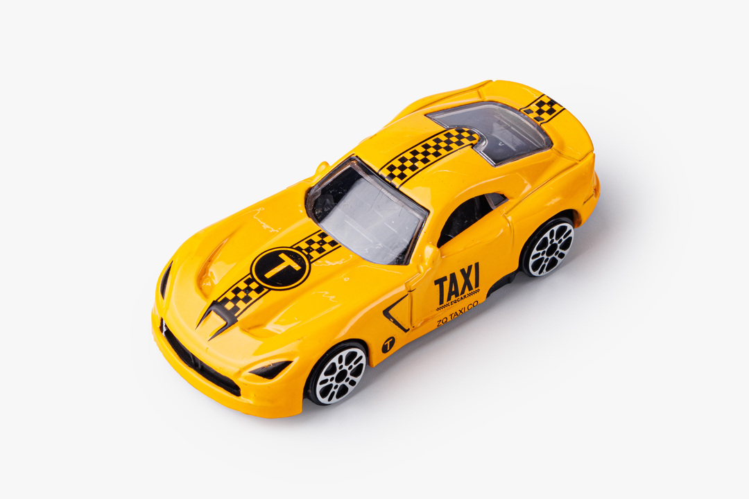 

Машинка металлическая ВкусВилл Такси и полиция в ассортименте 1 шт