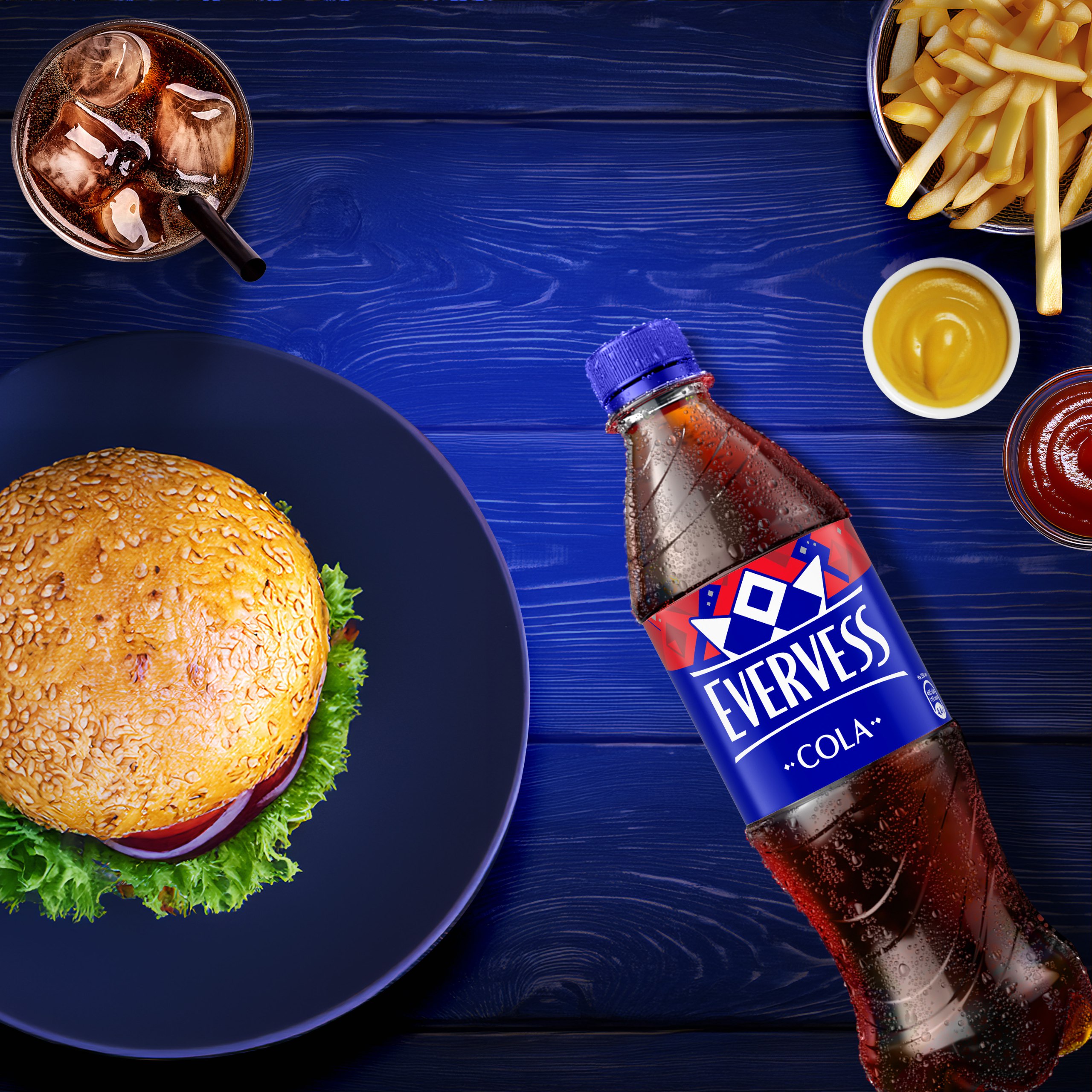 

Газированный напиток Evervess Cola 0.5 л